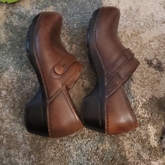 Danskos - Picture 2 of 5